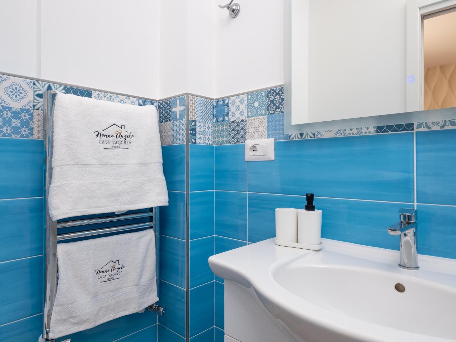 Nonno Angelo - 4 Bedrooms With Free Parking & Seaview Balcony Sorrento Eksteriør bilde