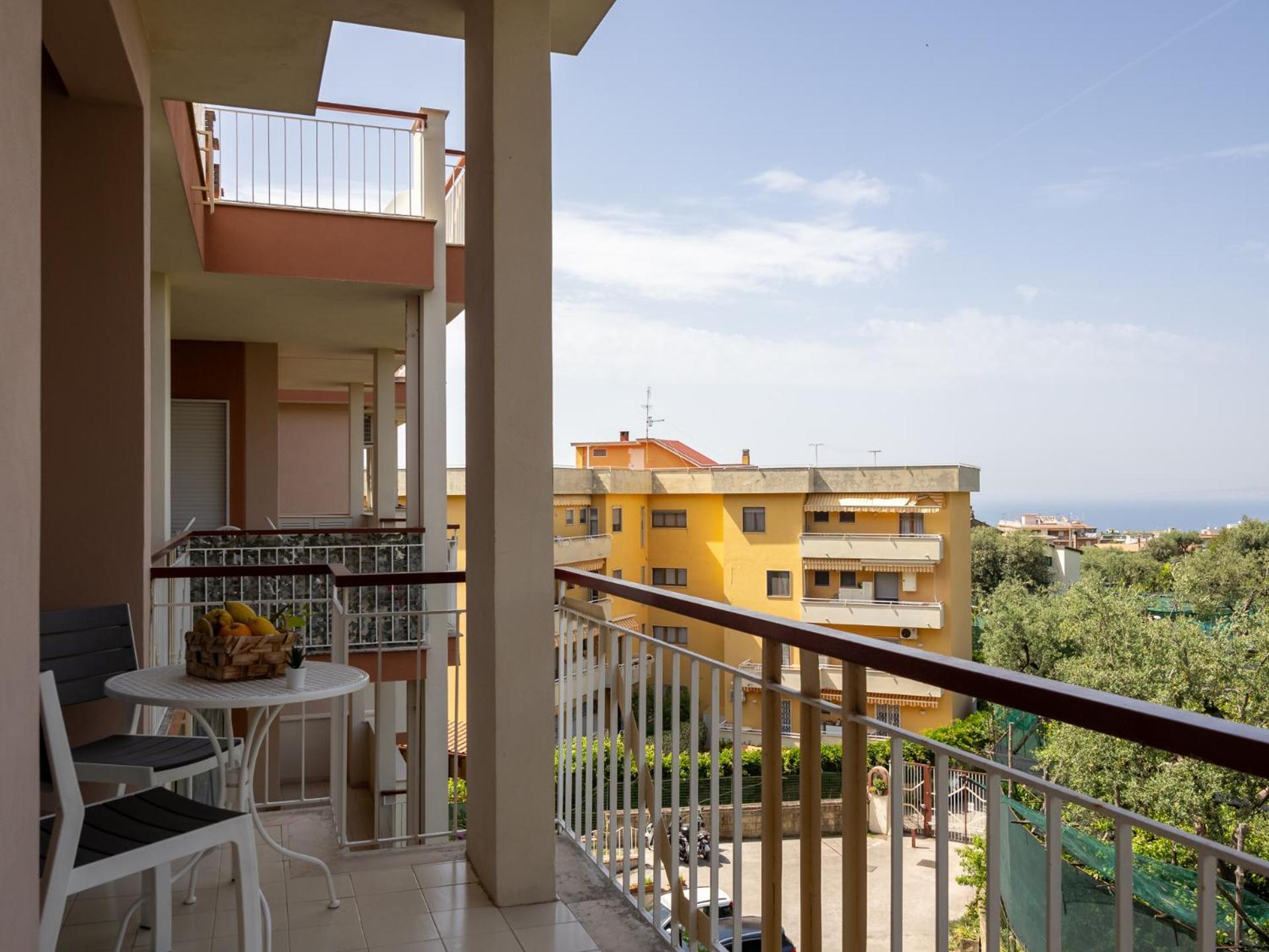 Nonno Angelo - 4 Bedrooms With Free Parking & Seaview Balcony Sorrento Eksteriør bilde